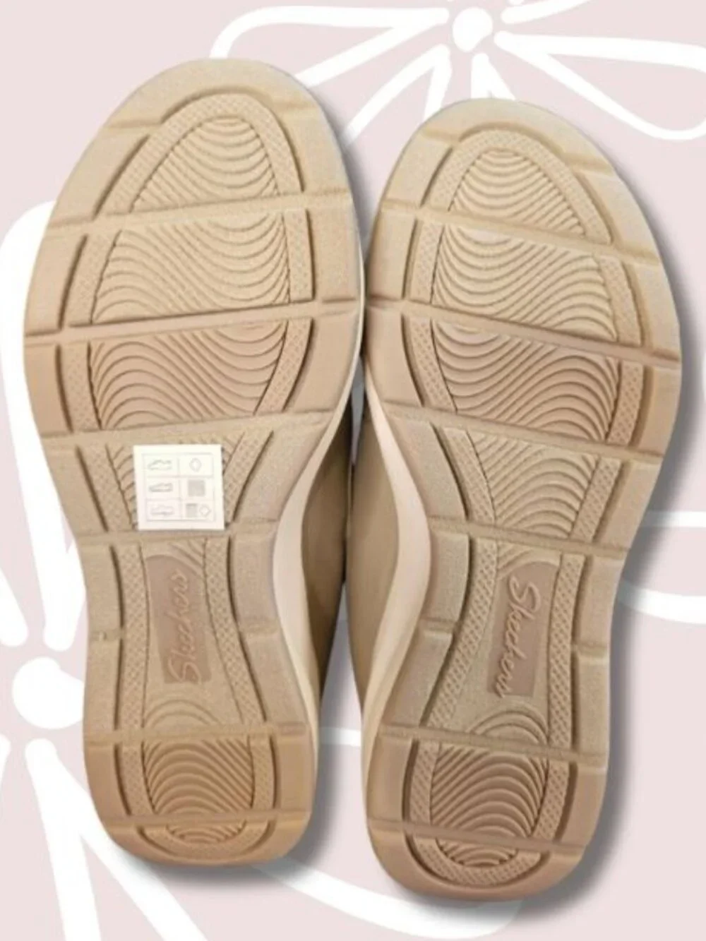SKECHERS NWT Waterproof Tahoe Boots Size 6.5 Taupe